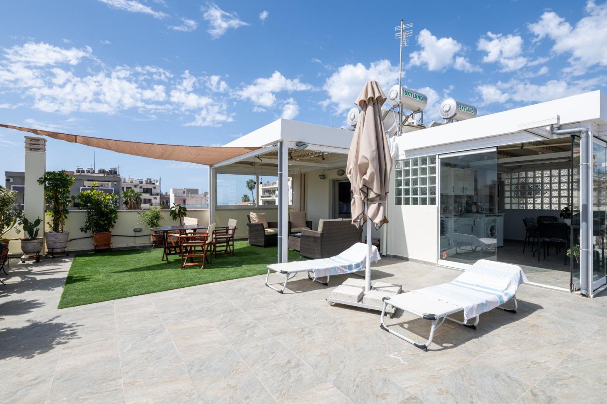 Myrto Luxurious Top Floor Studio Kalamata Luaran gambar